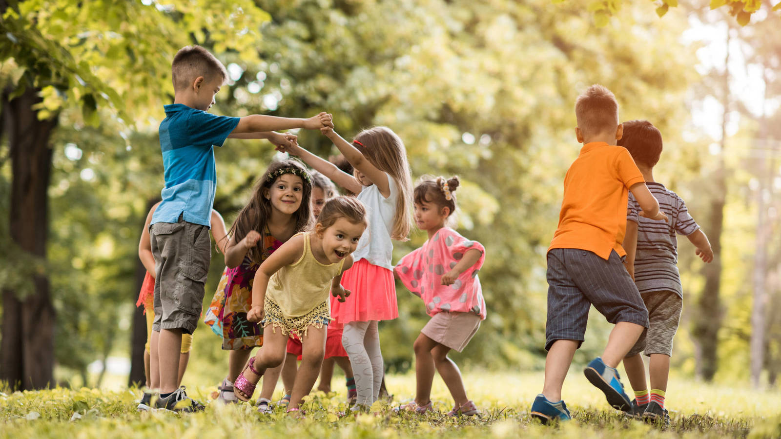 EL JUEGO AL AIRE LIBRE Y SUS BENEFICIOS PARA LOS NIÑOS | Alto Lago ...